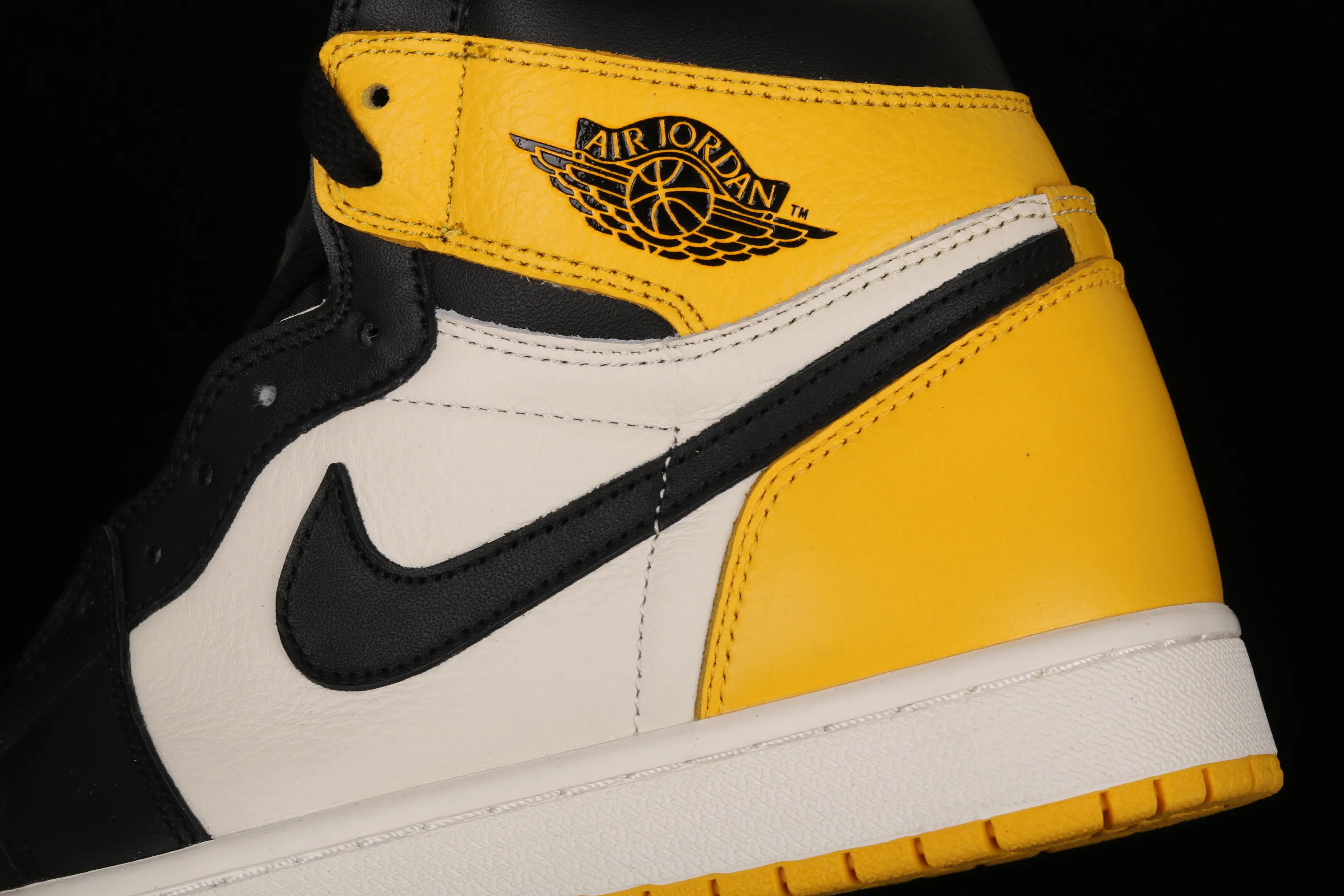 All categories Air Jordan Jordan series basketball shoes Air Jordan 1 High Air Jordan 1 Retro High OG "Yellow Toe" AJ1 Joe 1 new black and yellow toe AR1020-700